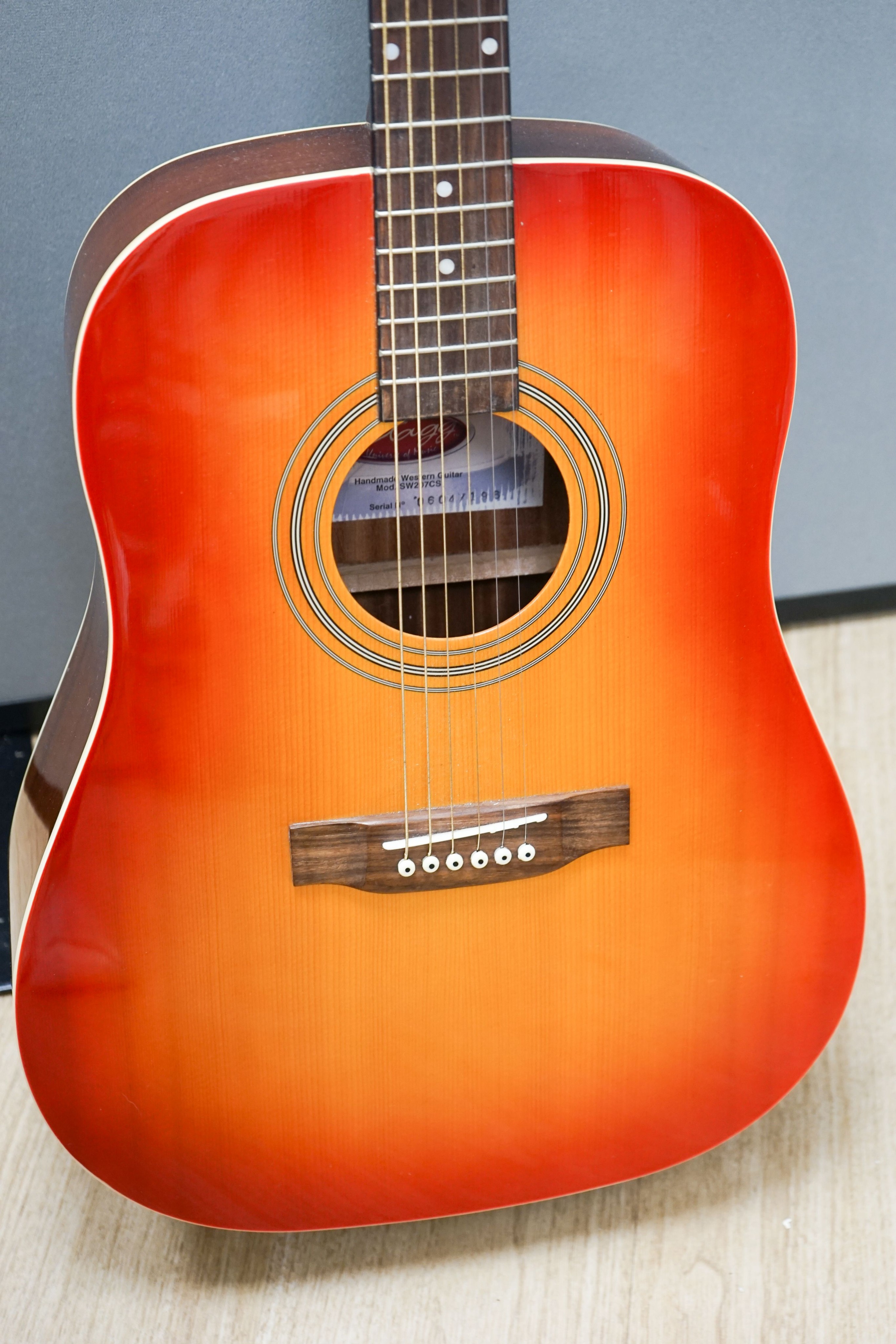 A Stagg Western series Cherry sunburst SUN 20 7CS seriel no:06047196